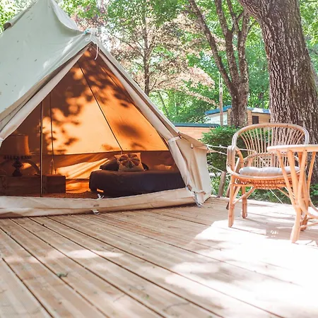 Le Spot Hostel